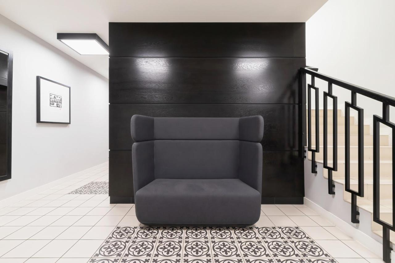 Apartments Harmonica Trynitarska By Noclegi Renters Krakow Luaran gambar